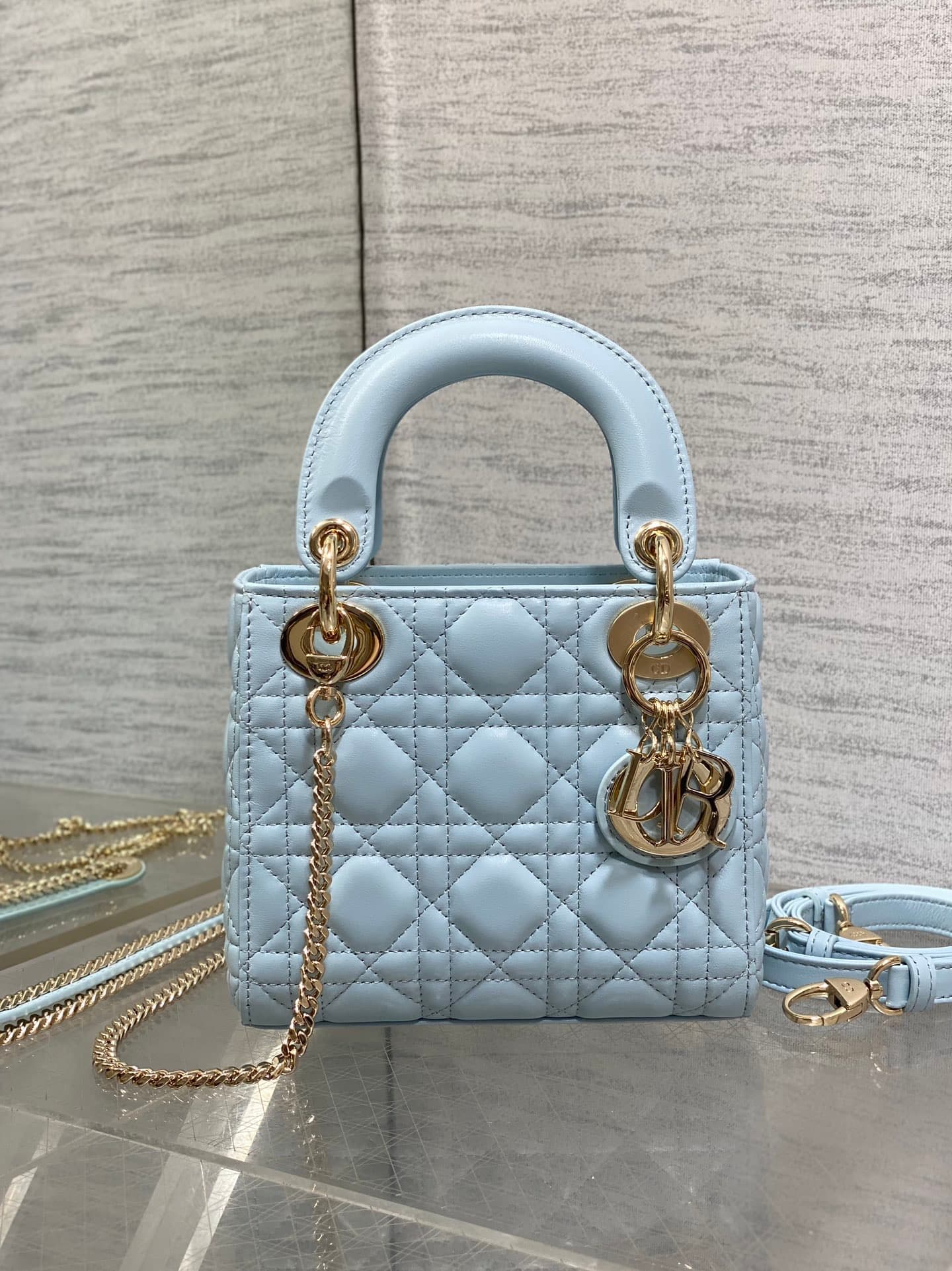 2026 Lady Dior Handbag Size:17*7*15 cm