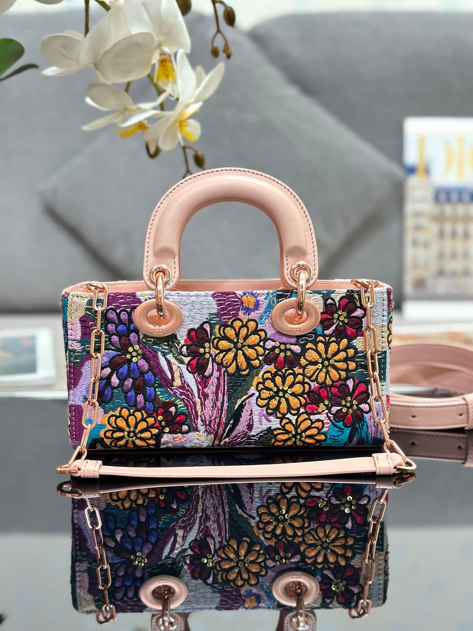 2026 Lady D-Joy Handbag Size:22*16*6 cm