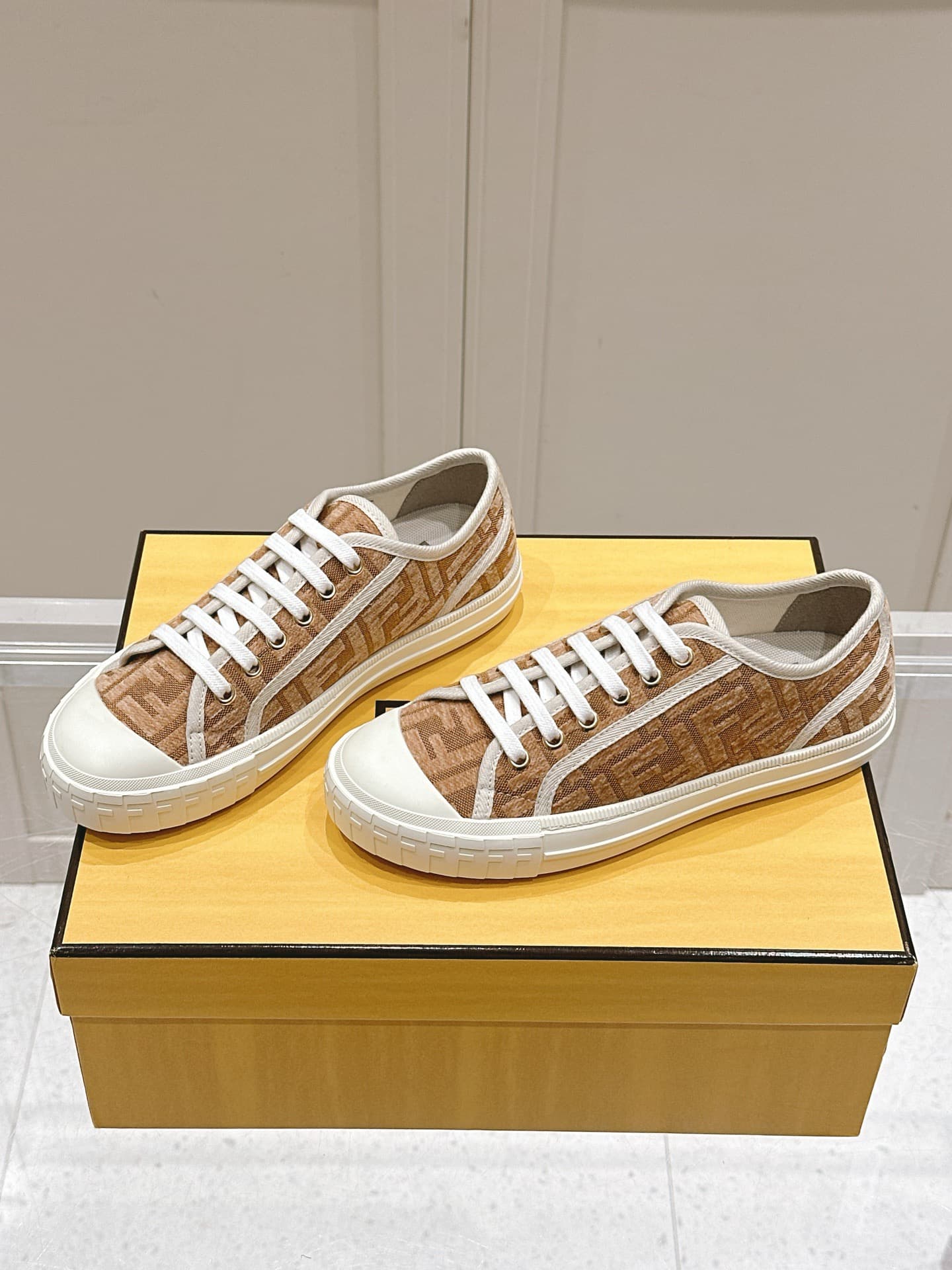 2026 Fendi Men and Women Shoes