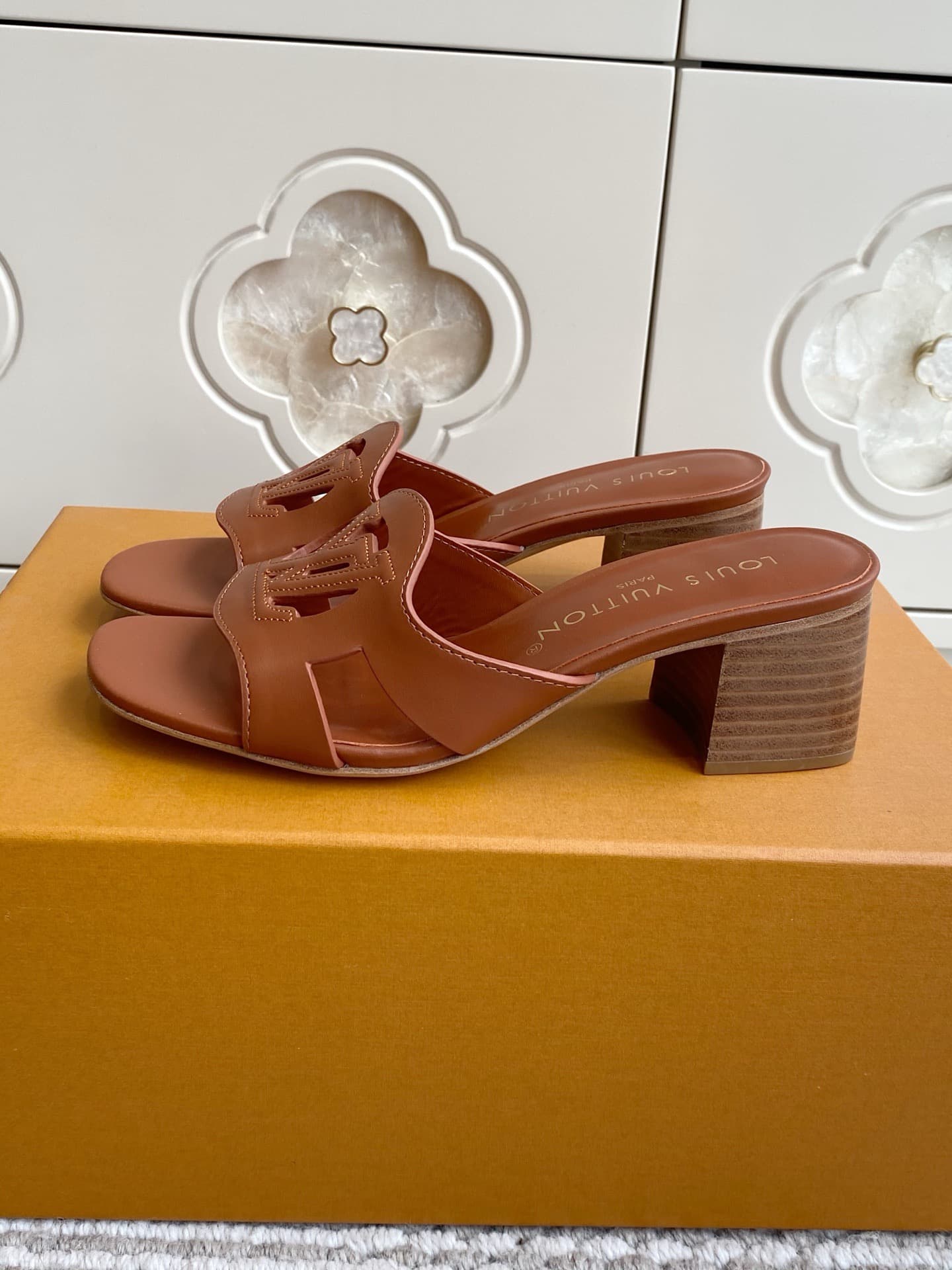 2026 LV Women Slippers