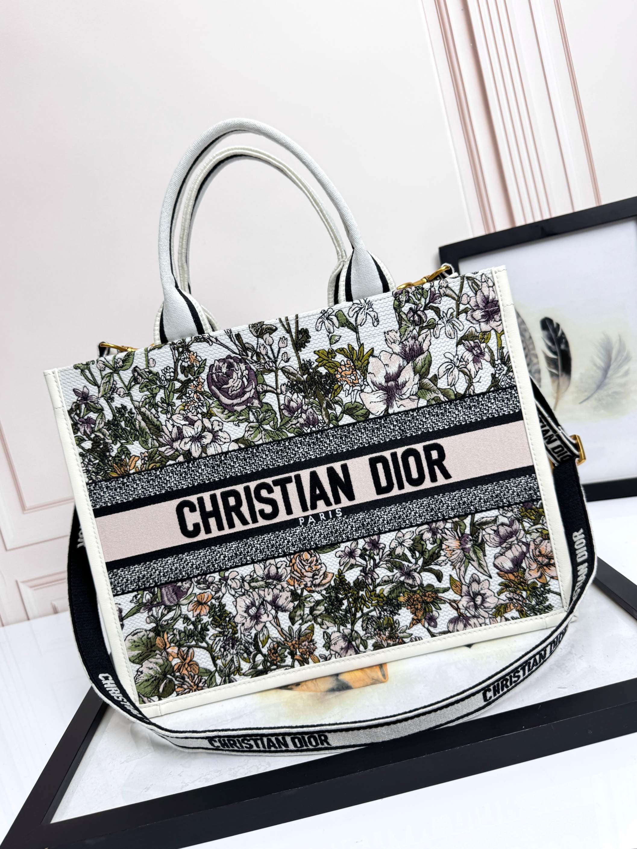 2026 Dior Book Tote Bag Size:36.5*28*17.5 cm