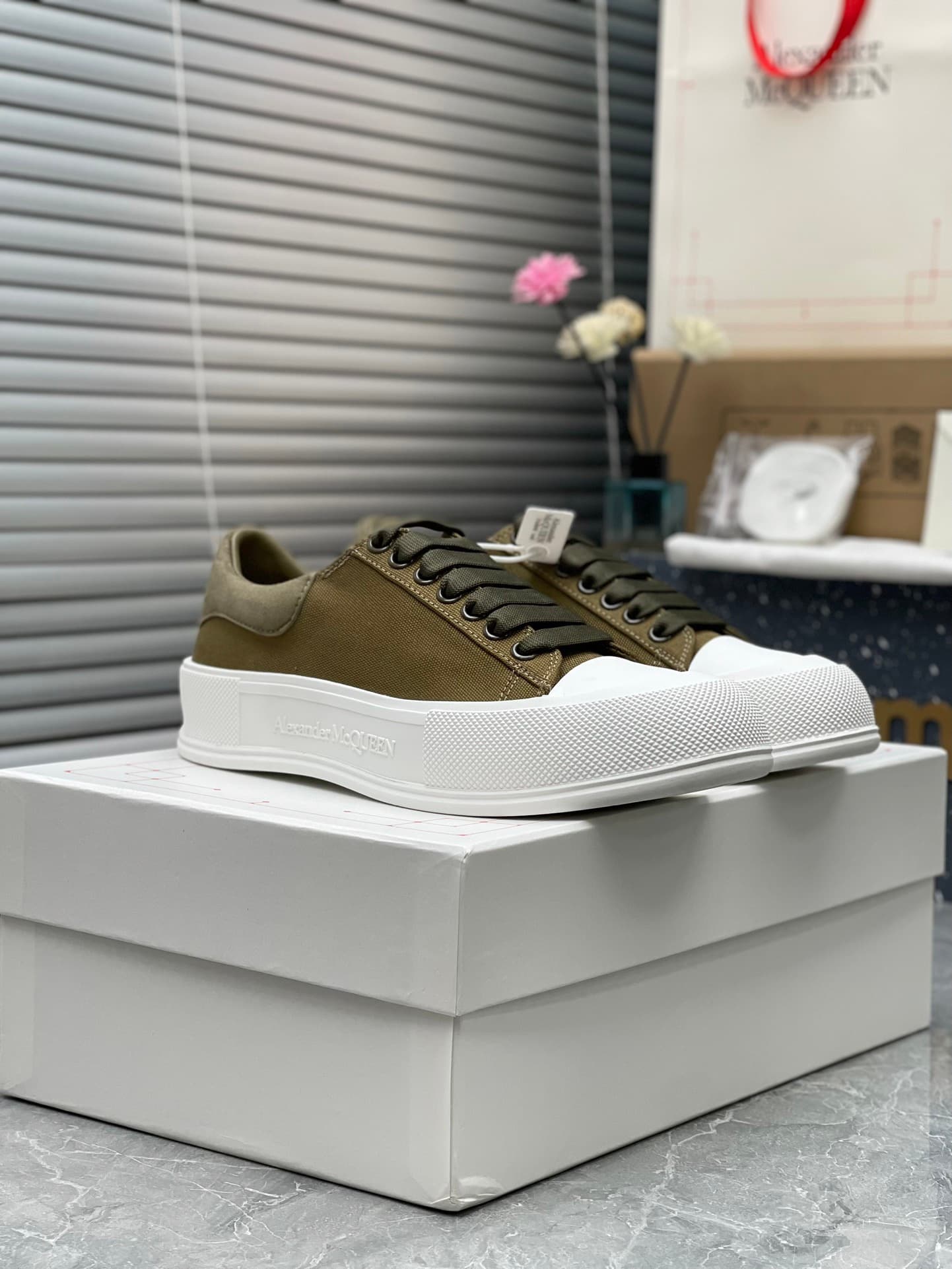 2026 Alexander McQueen Men and Women Shoes