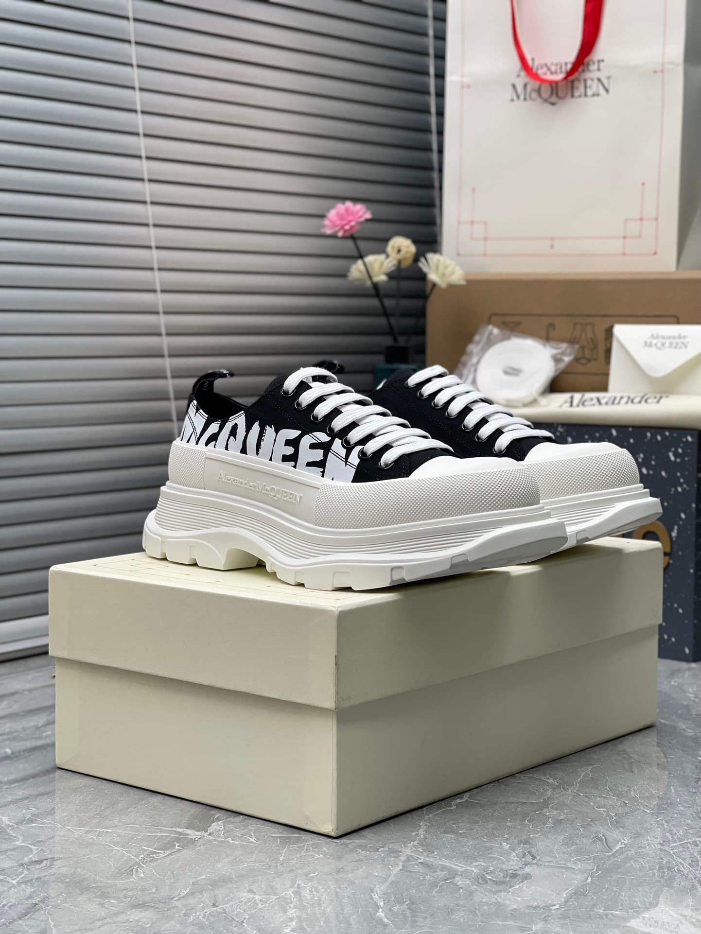 2026 Alexander McQueen Men and Women Shoes