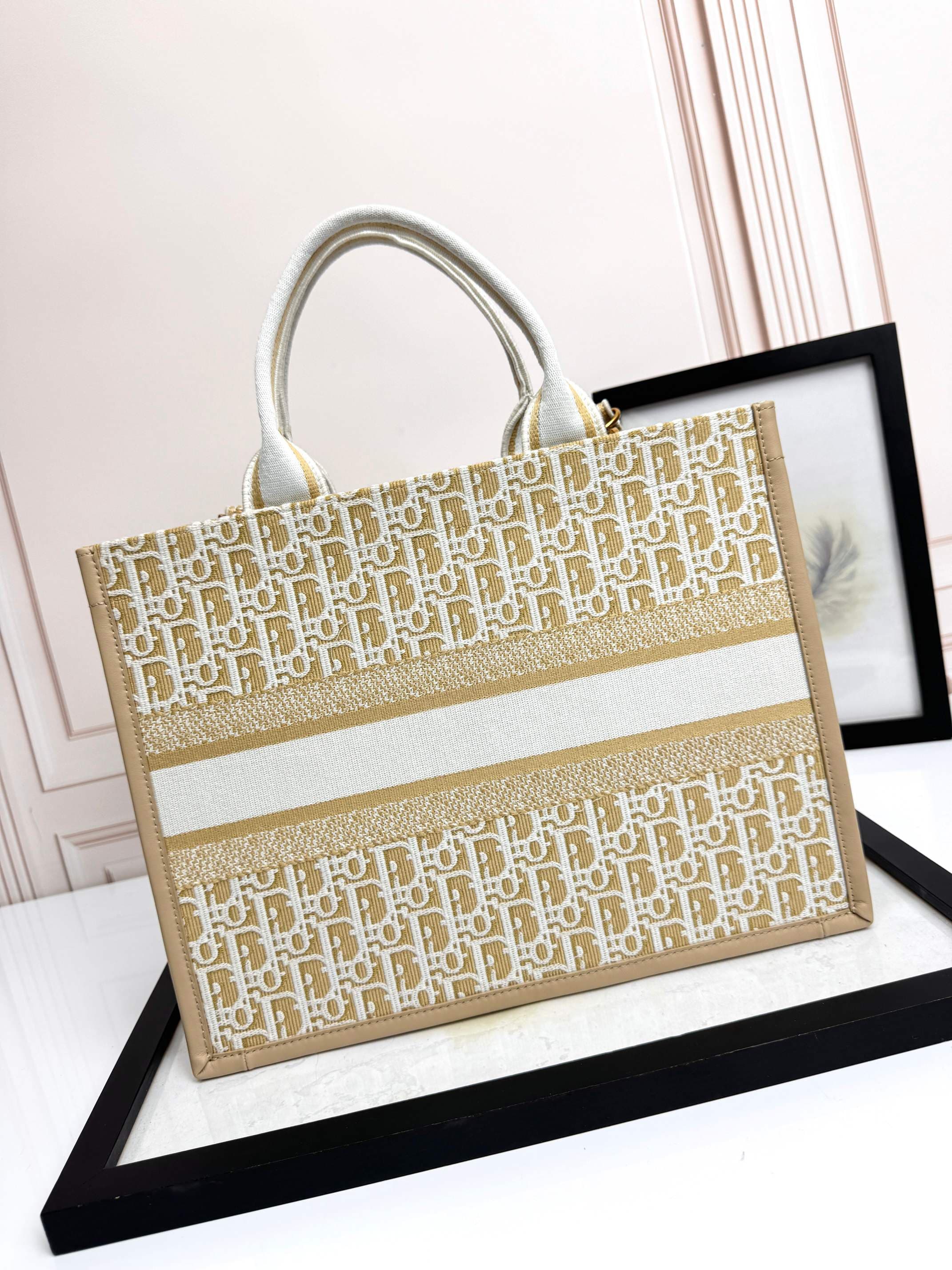 2026 Dior Book Tote Bag Size:36.5*28*17.5 cm