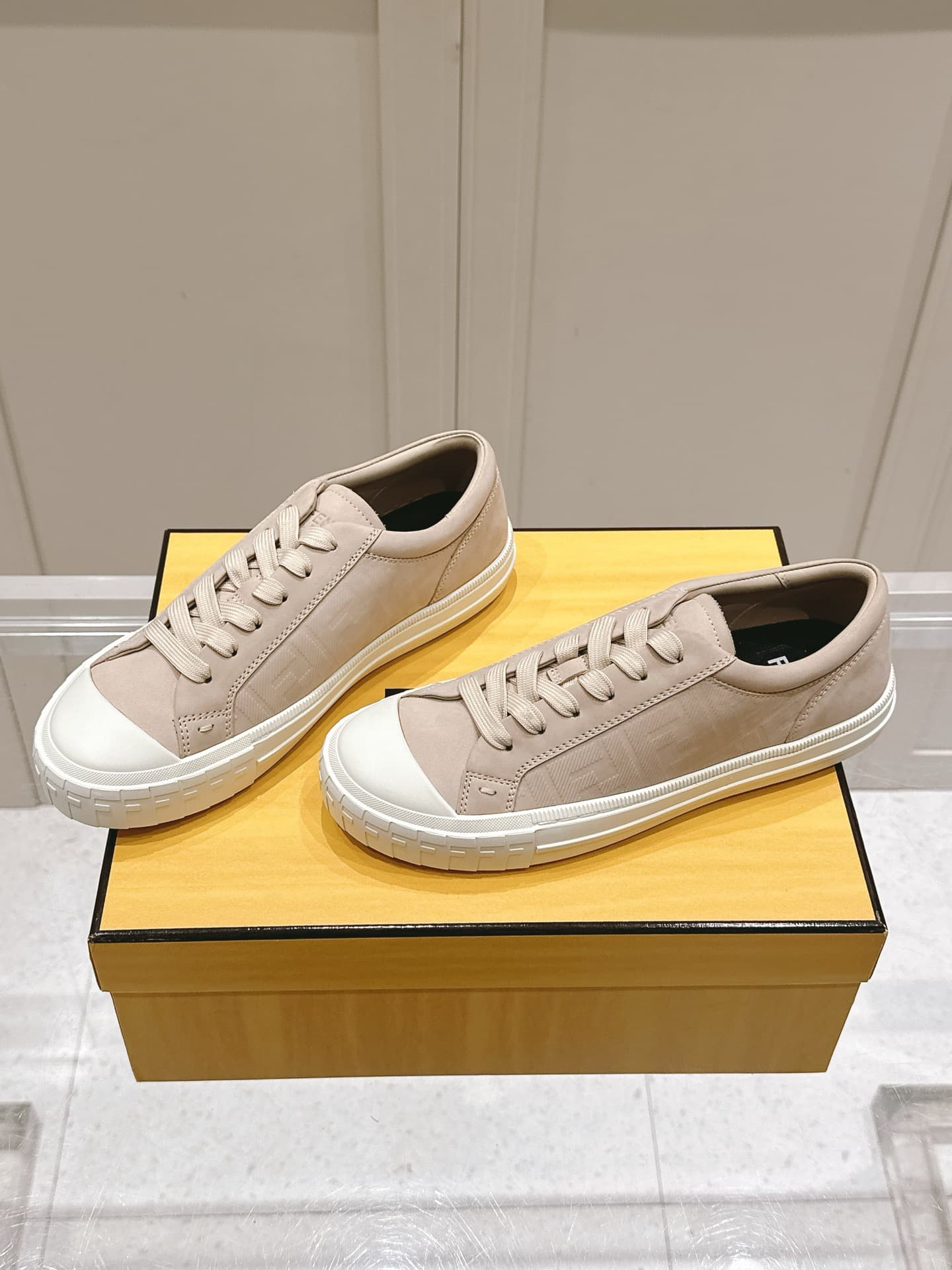 2026 Fendi Men and Women Shoes