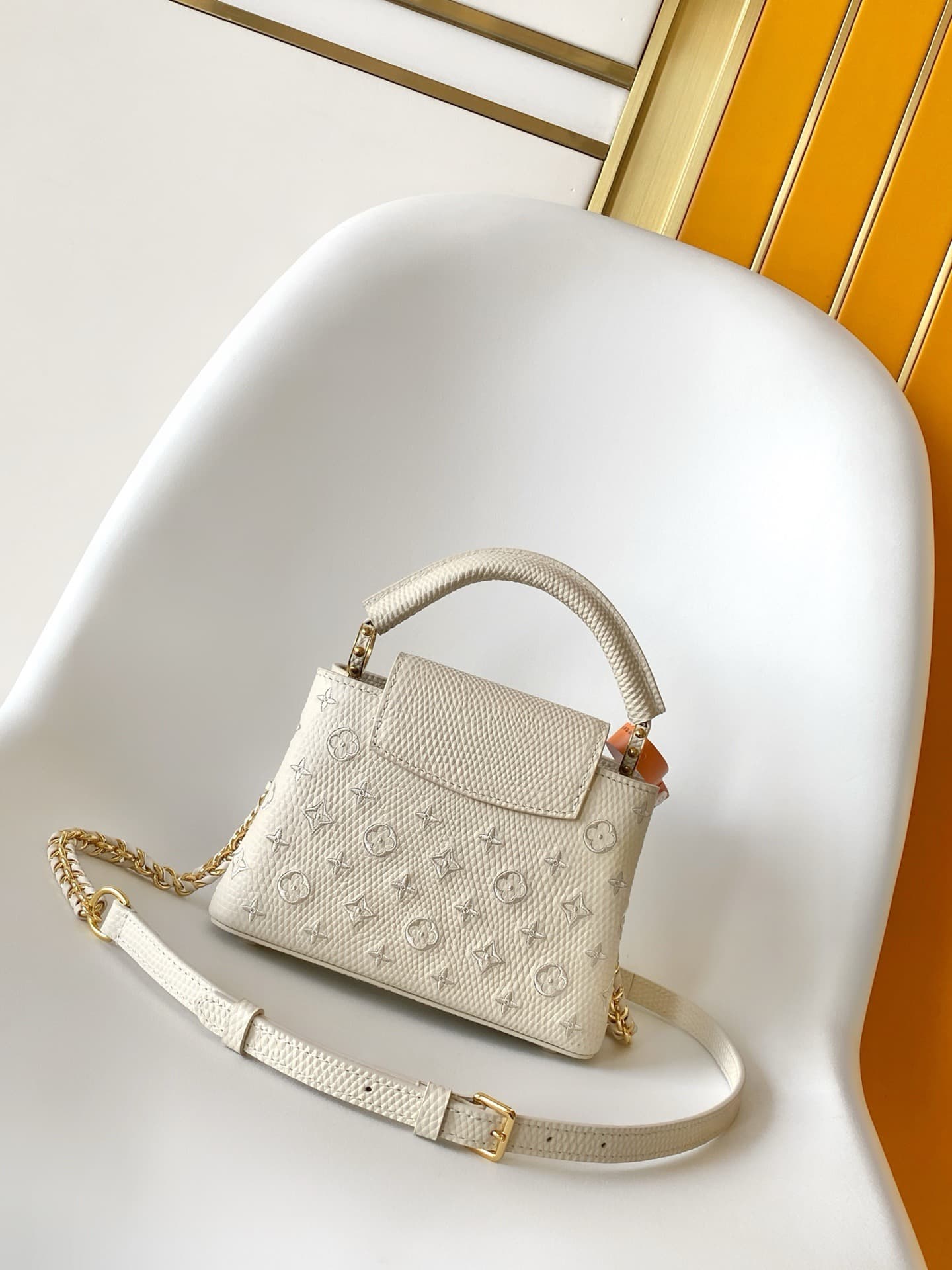 2026 LV Capucines Hand Bag M48865 Size:21*13.6*8 cm