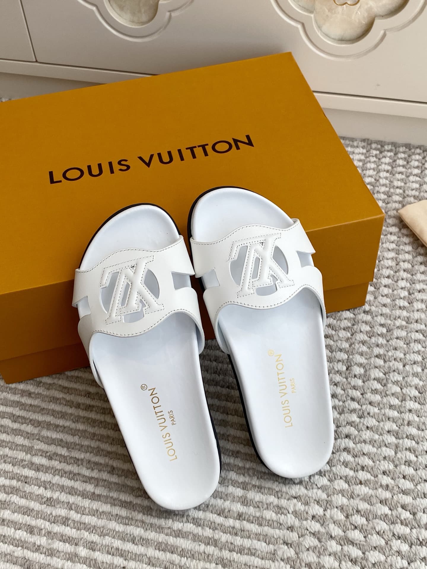 2026 LV Women Slippers