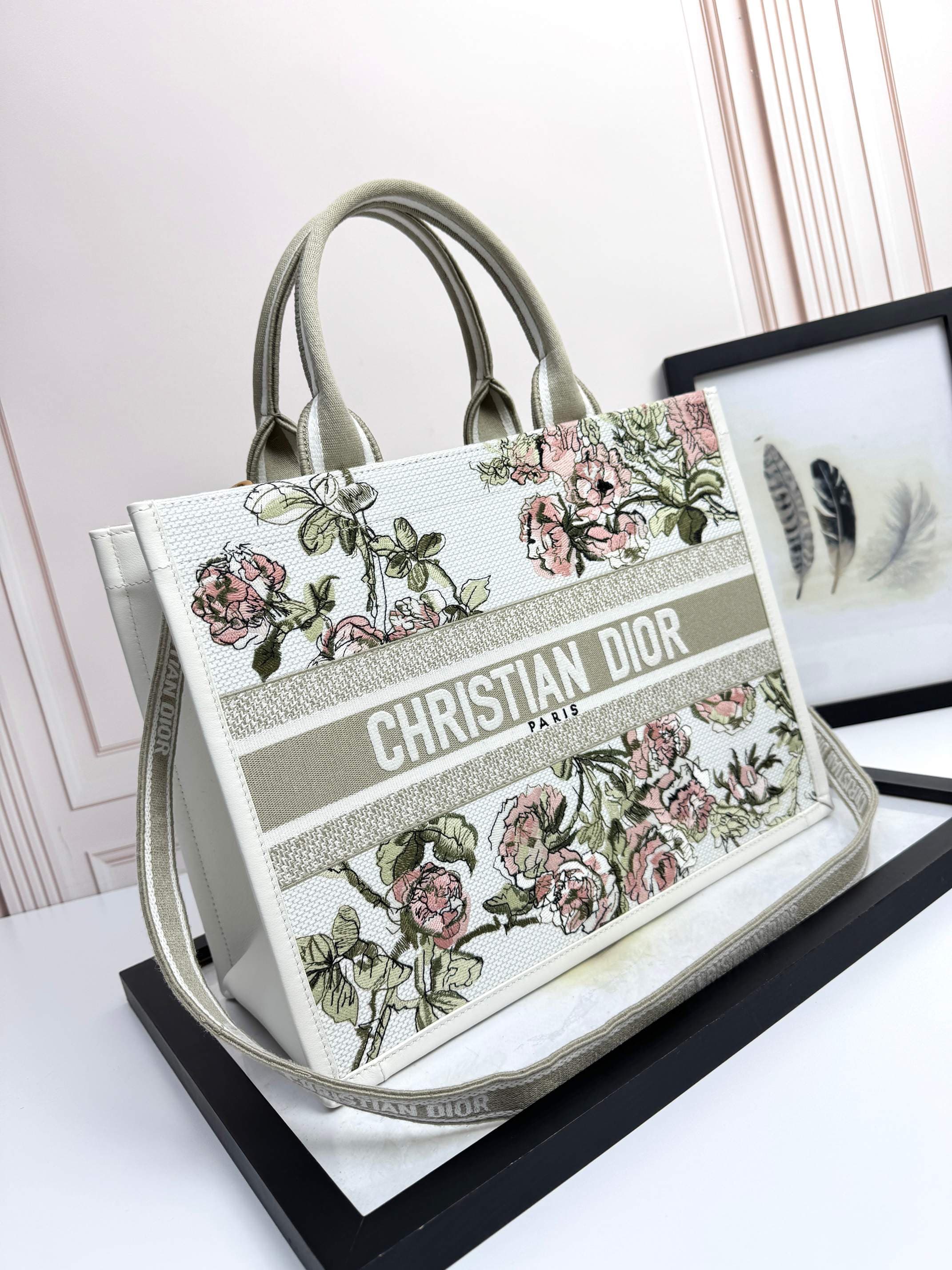2026 Dior Book Tote Bag Size:36.5*28*17.5 cm