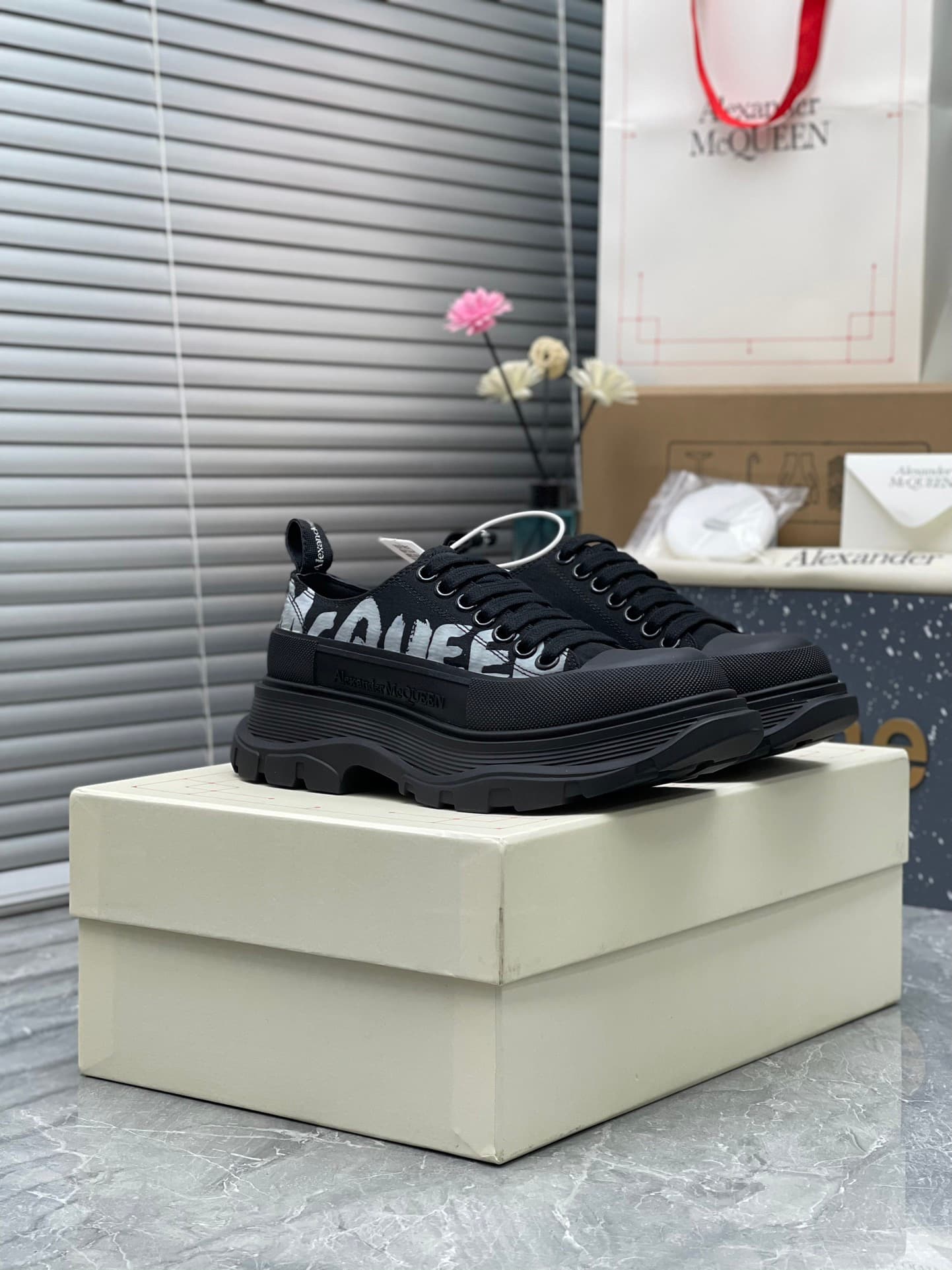 2026 Alexander McQueen Men and Women Shoes