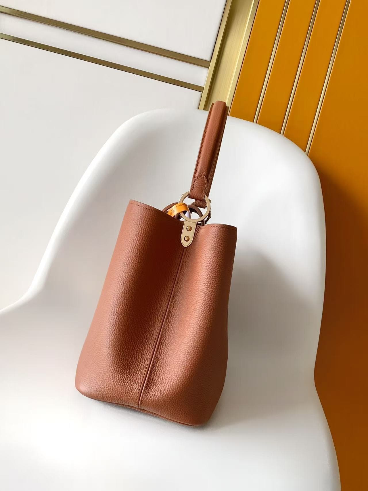 2026 LV Capucines Souple Handbag M26263 Size:38*23*16 cm