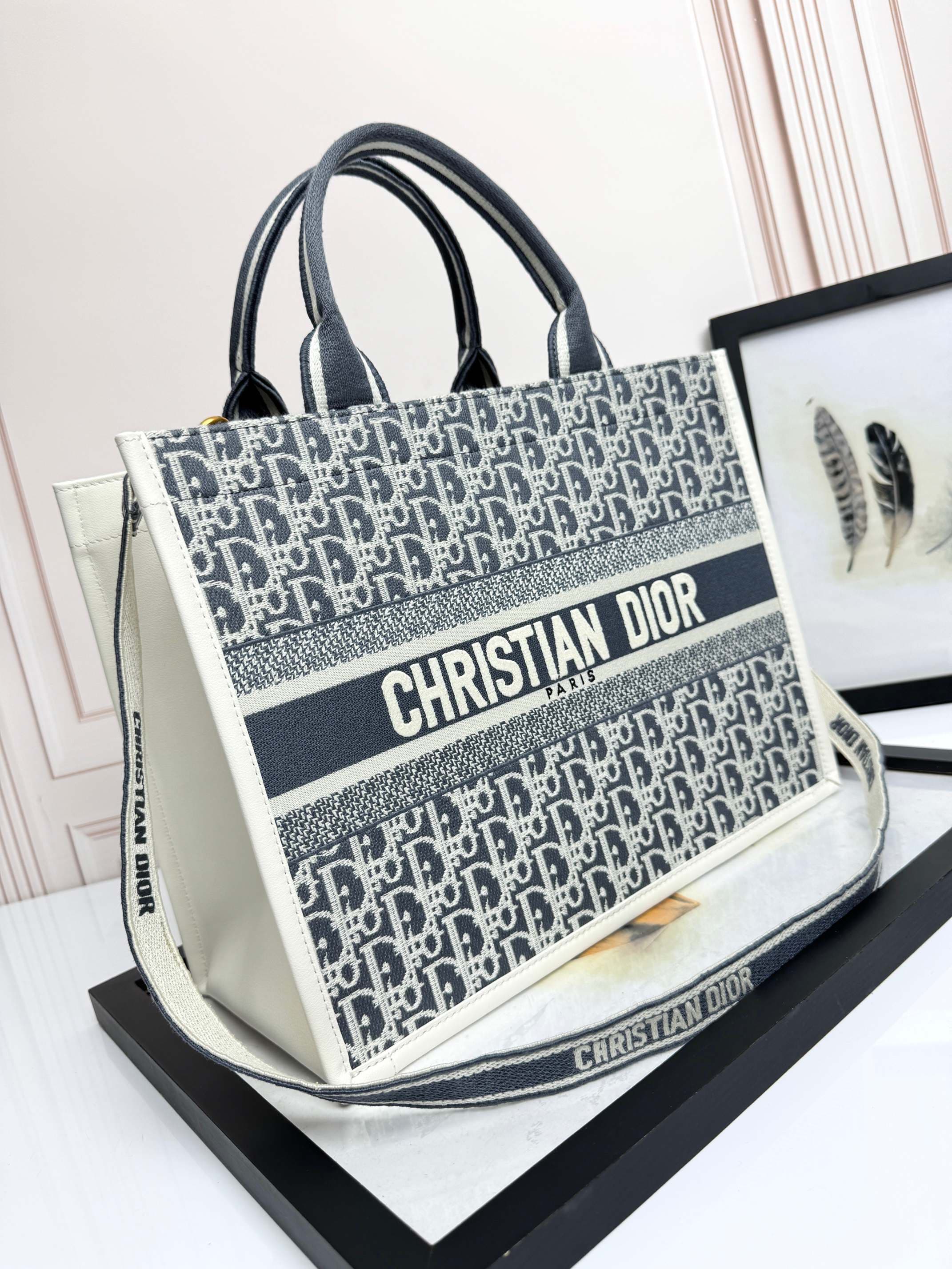 2026 Dior Book Tote Bag Size:36.5*28*17.5 cm