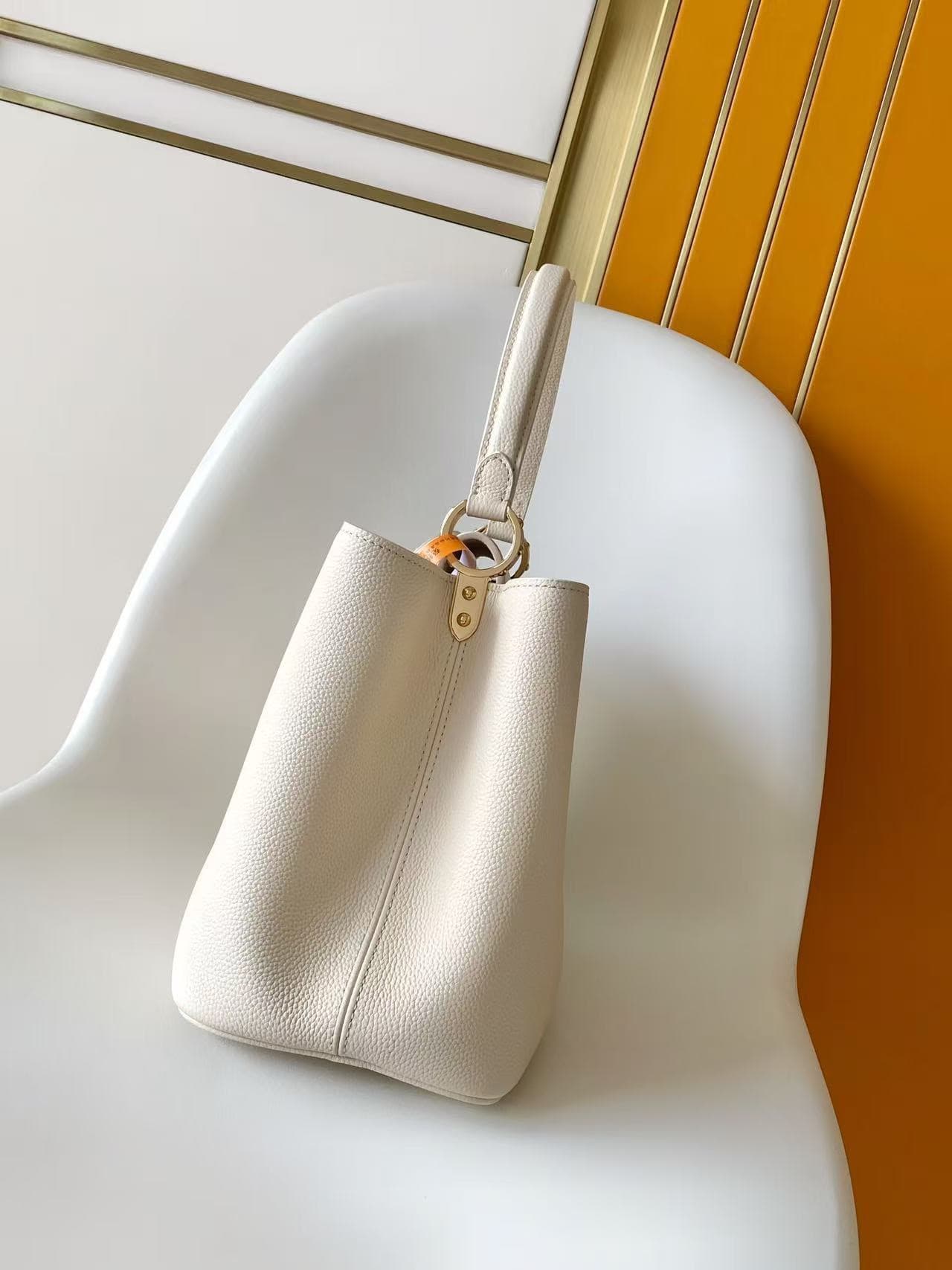 2026 LV Capucines Souple Handbag M26262 Size:38*23*16 cm