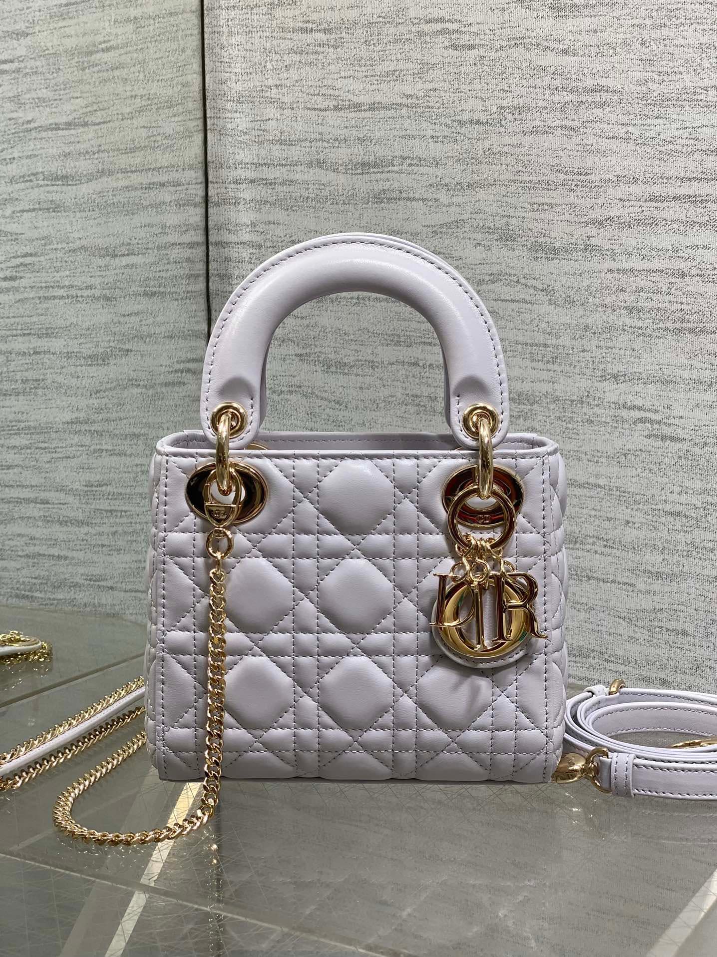 2026 Lady Dior Handbag Size:17*7*15 cm