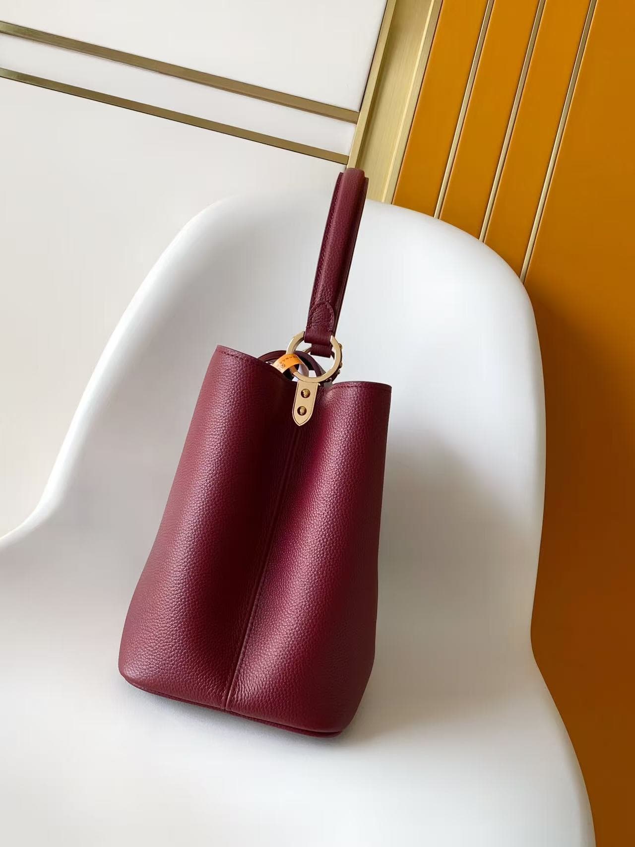 2026 LV Capucines Souple Handbag M26261 Size:38*23*16 cm