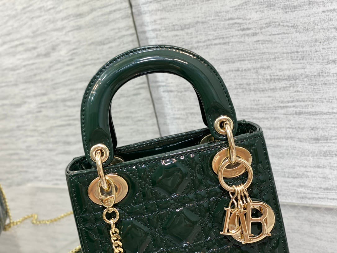 2026 Lady Dior Handbag Size:17*7*15 cm