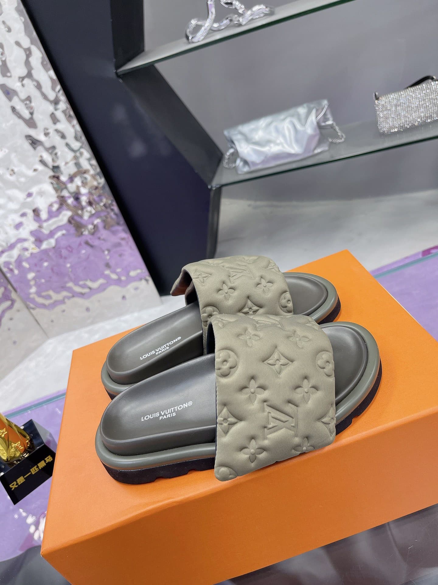2026 LV Women Slippers