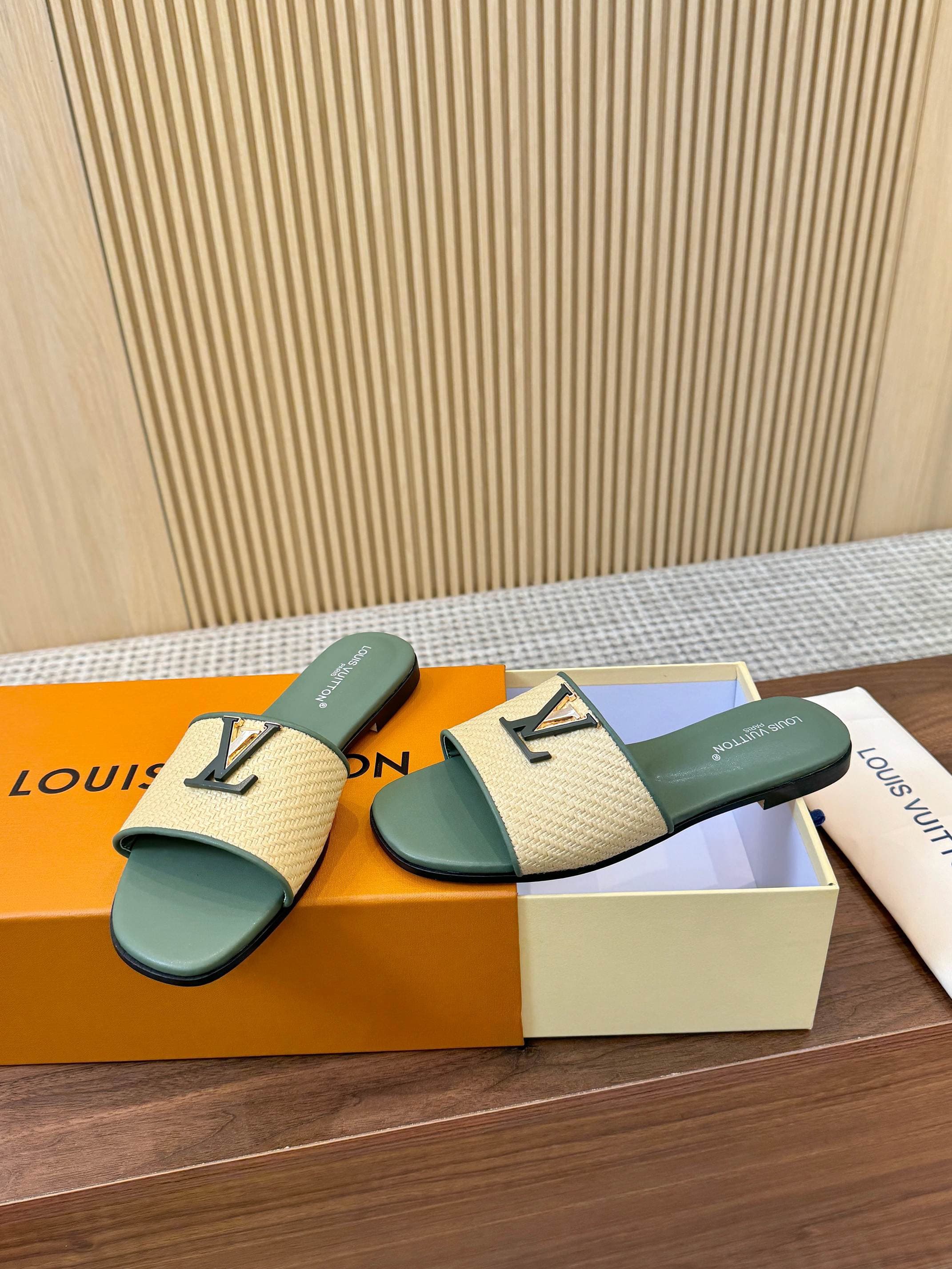 2026 LV Women Slippers