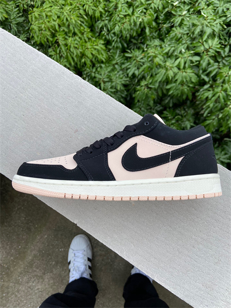 Nike Air Jordan 1 Low