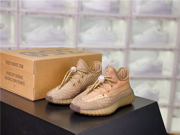 Kid Yeezy Boosyt 350v2 003
