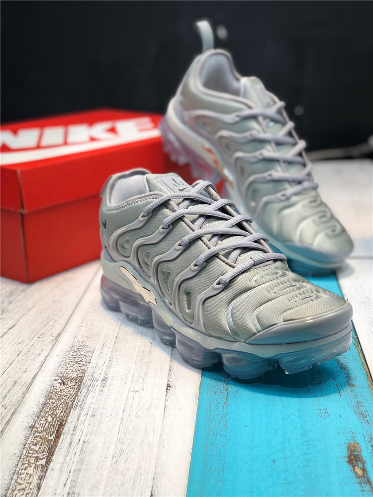 2018 Nike Air Vapormax Plus TN 009