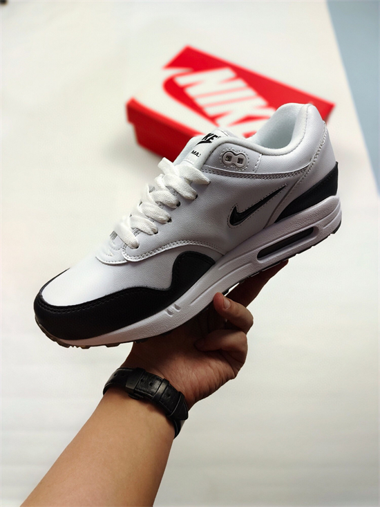 Nike Air Max 1 001