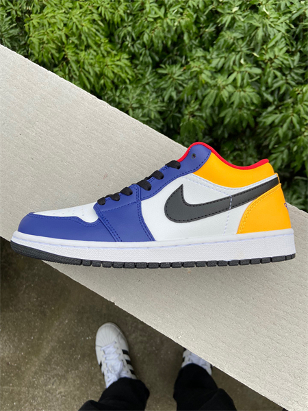 Nike Air Jordan 1 Low 4