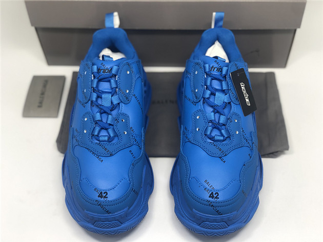 Balenciaga Triple-S 1.0 Sneaker 021