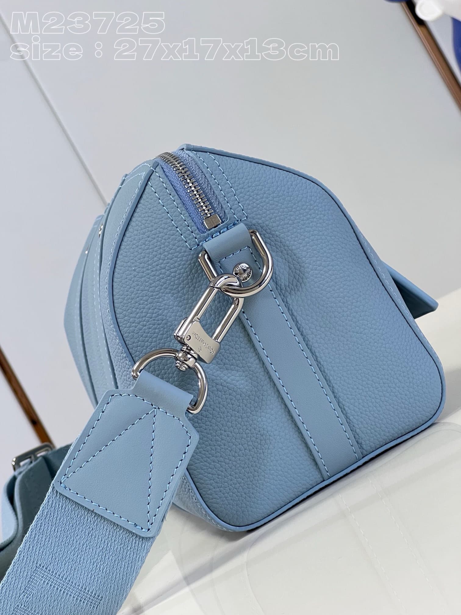 LV Bag Keepall 25 M23725