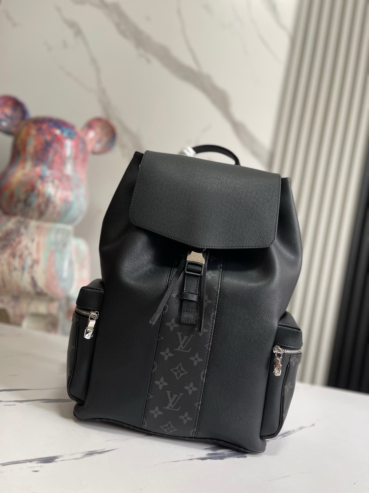 LV Bag Outdoor  M30417