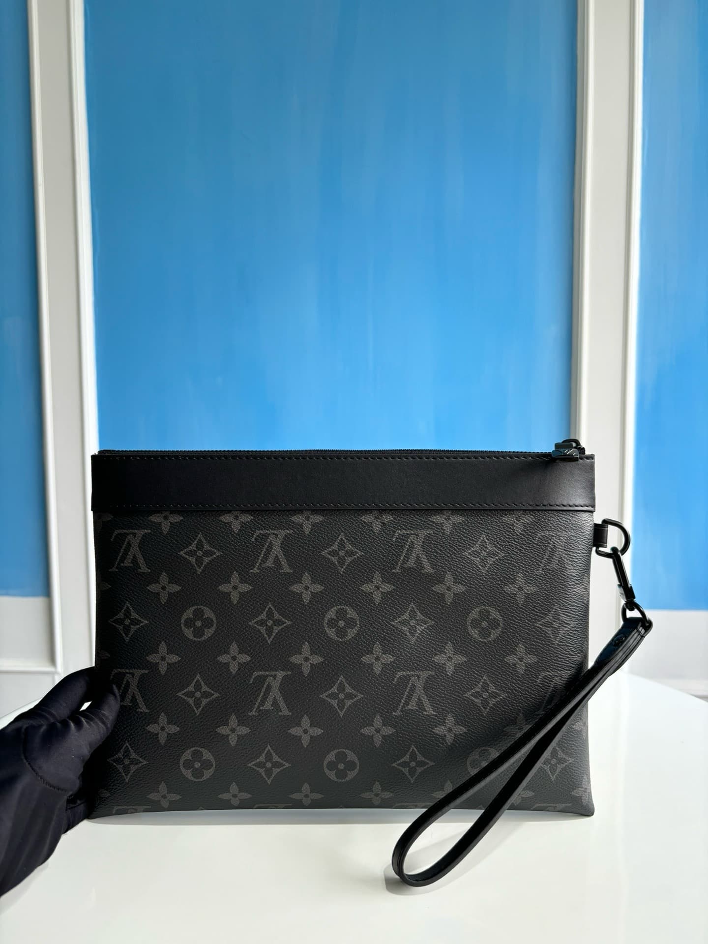 LV HandBag Pochette M81569