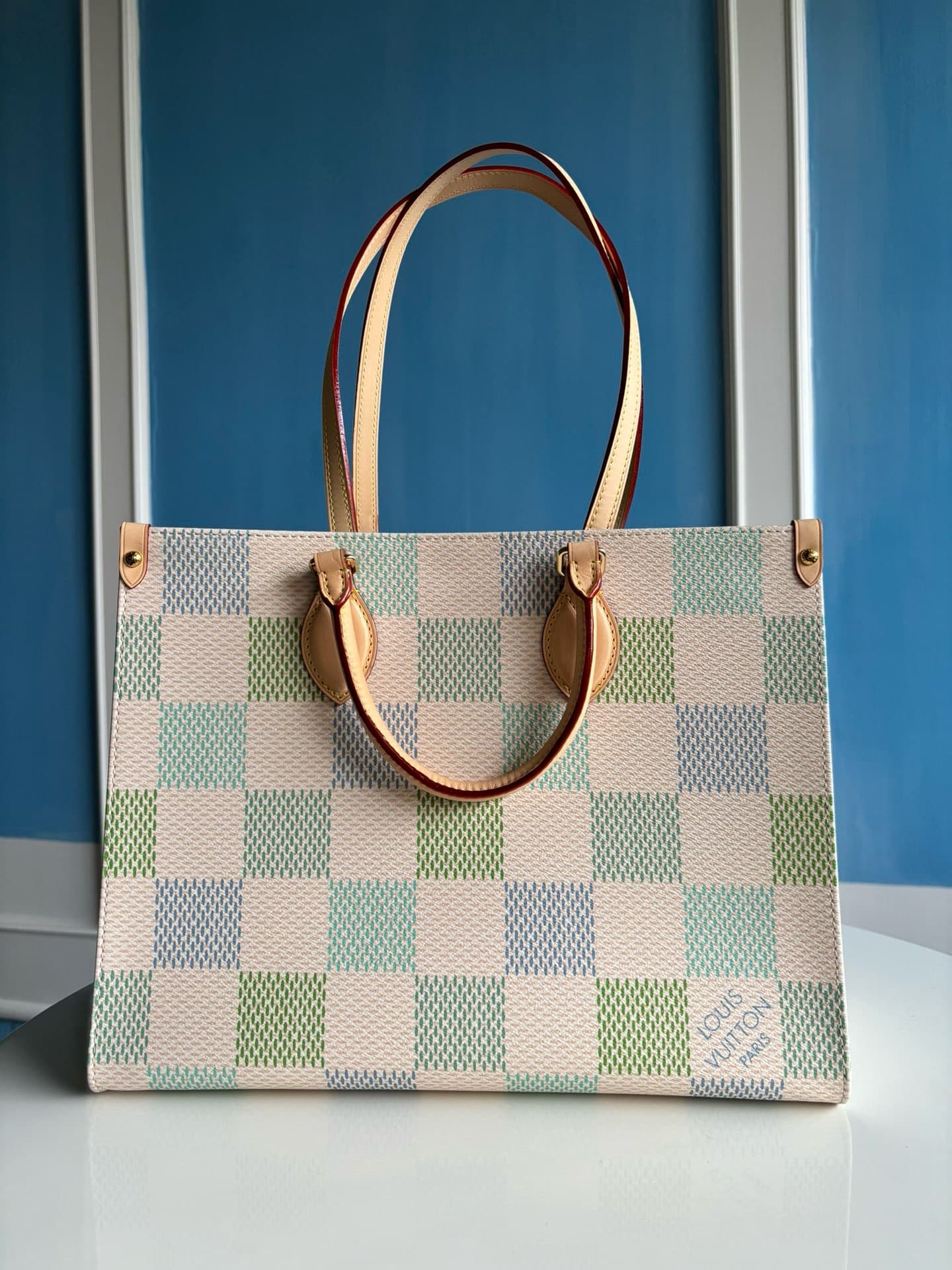 LV HandBag Onthego M40518