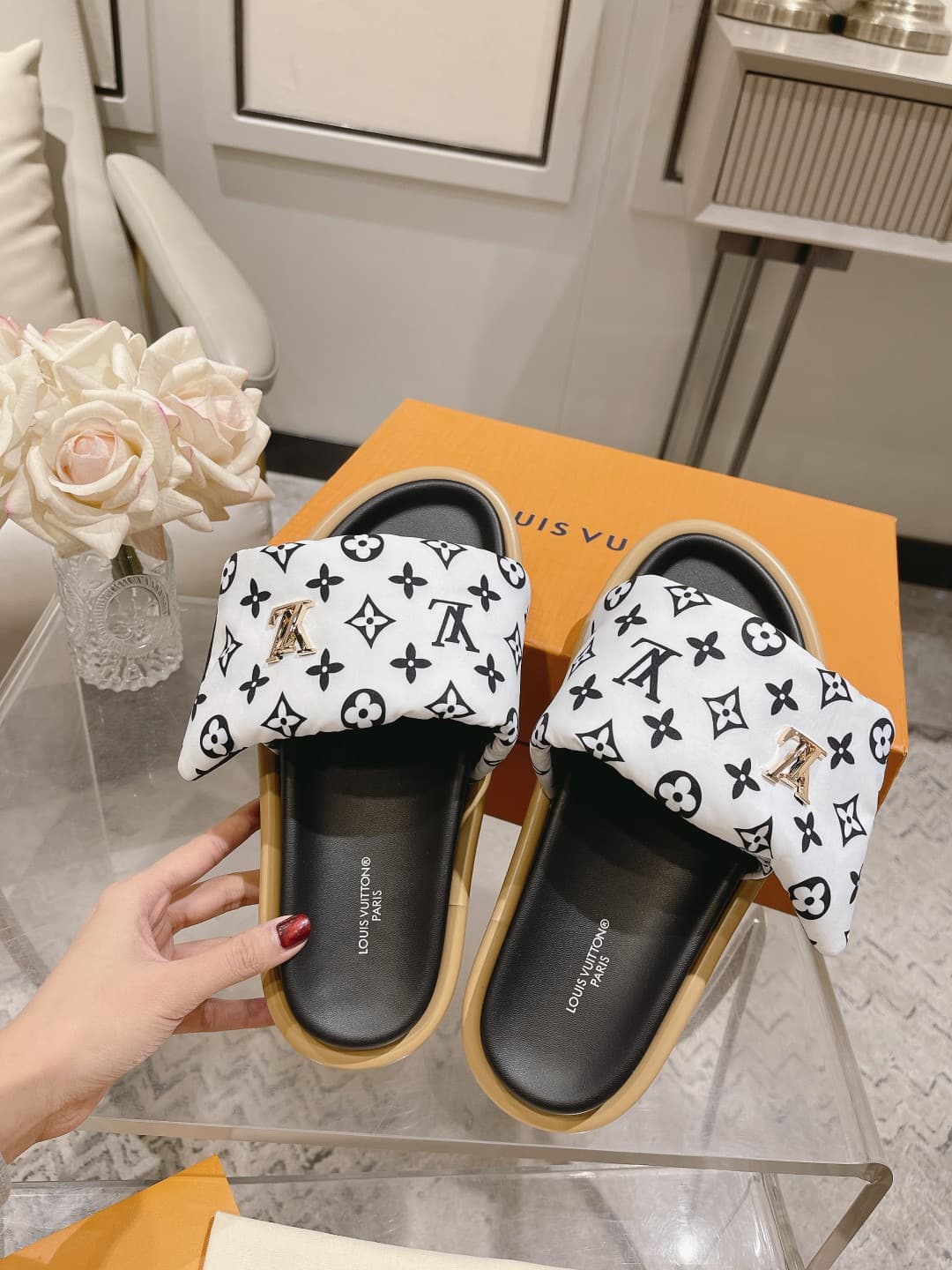 LV Slipper
