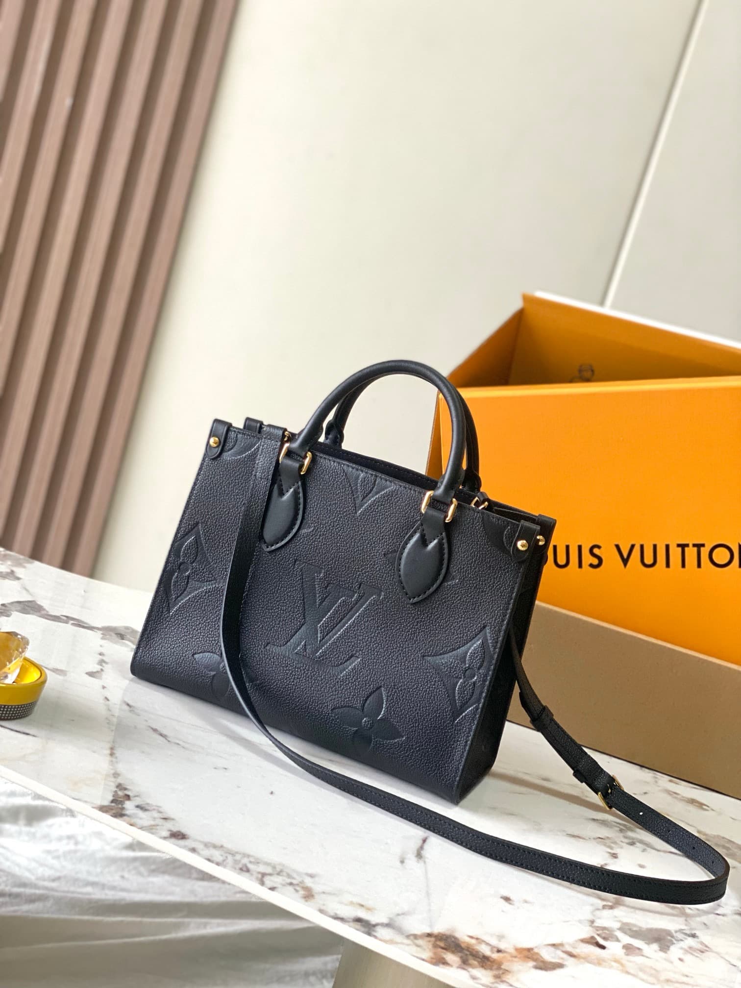 LV HandBag Onthego M45653