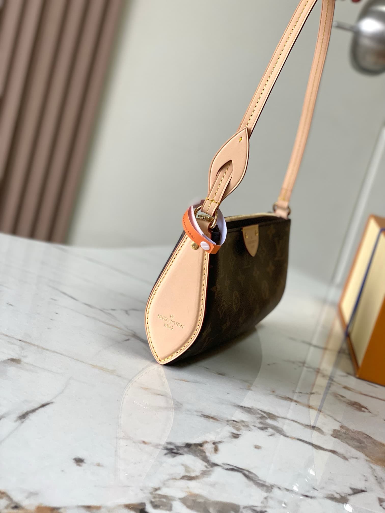 LV HandBag Pochette  M47123