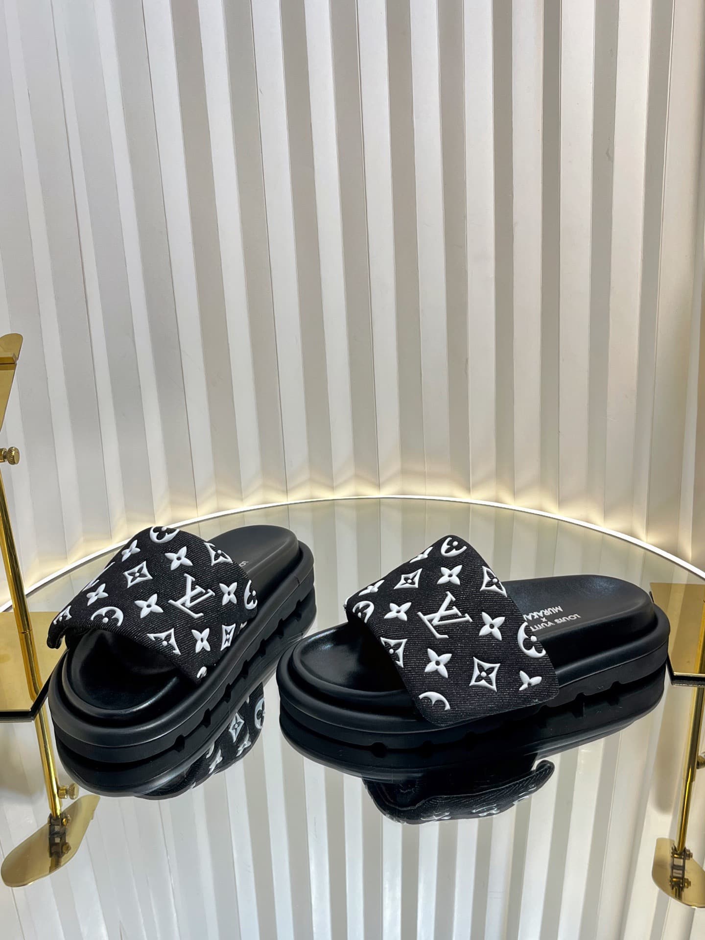LV Slipper