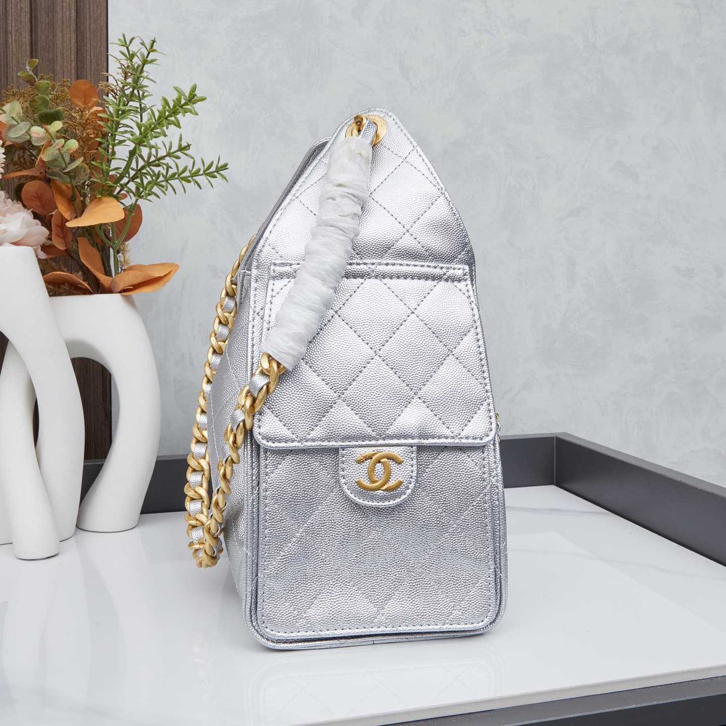 Chanel 25 Bag M9668