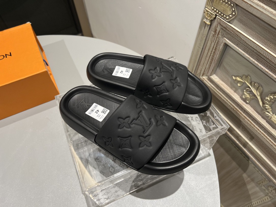 LV Couple Slipper