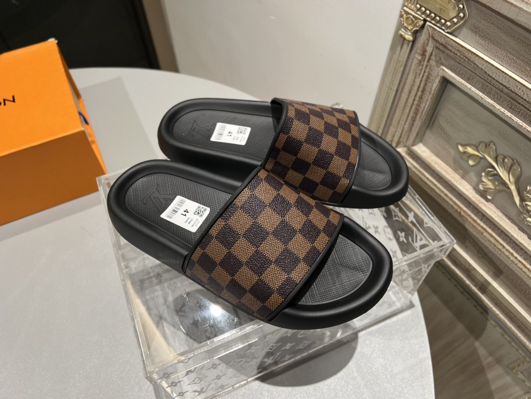 LV Couple Slipper