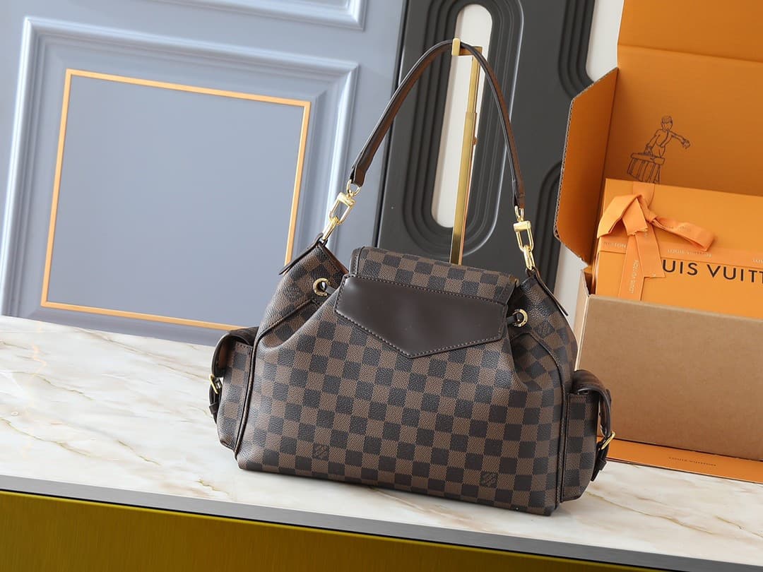 LV Bag M25085
