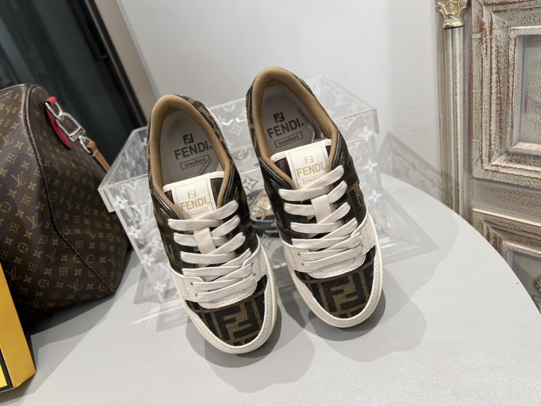 Fendi Couple Shoes