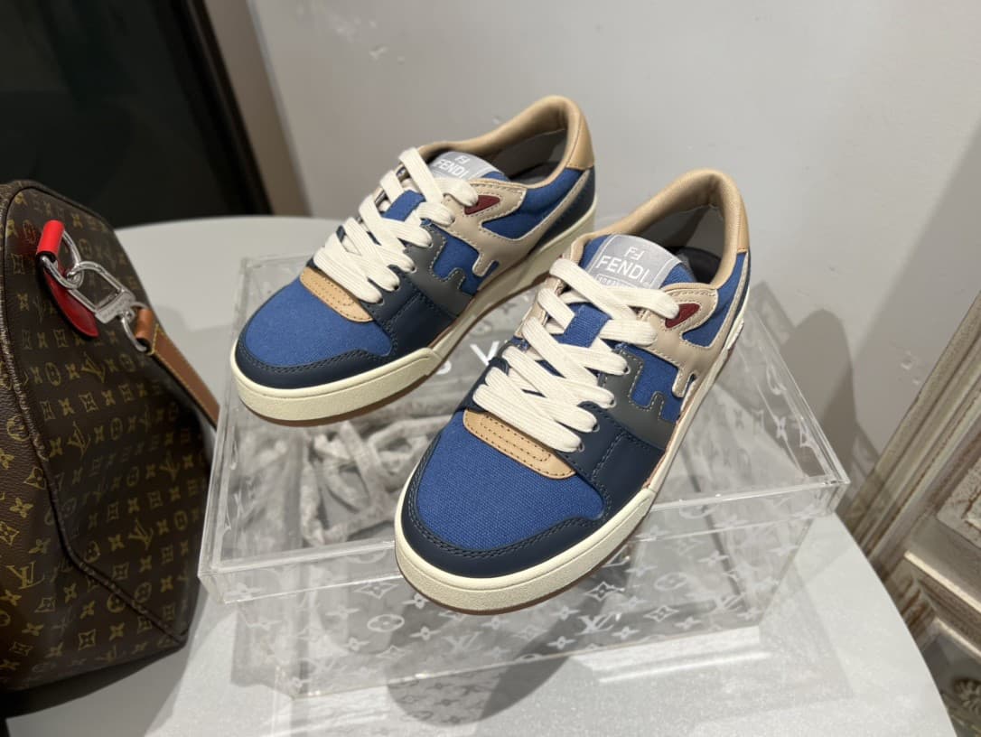 Fendi Couple Shoes