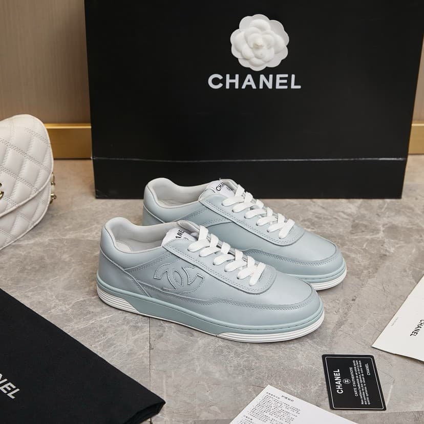 Chanel Moman Sneaker
