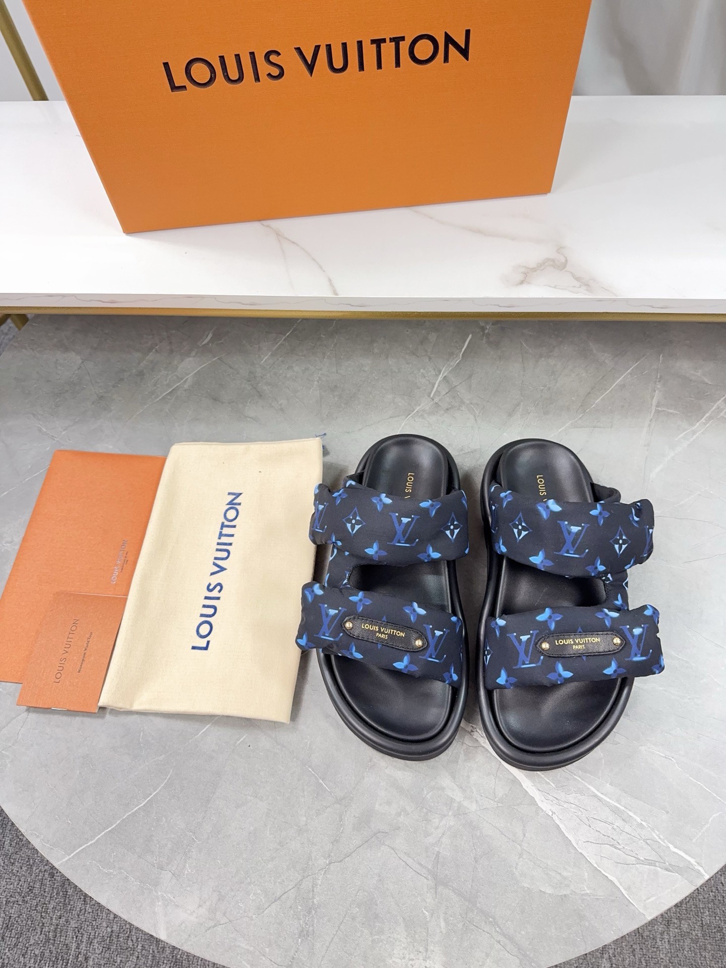 LV Couple Slipper