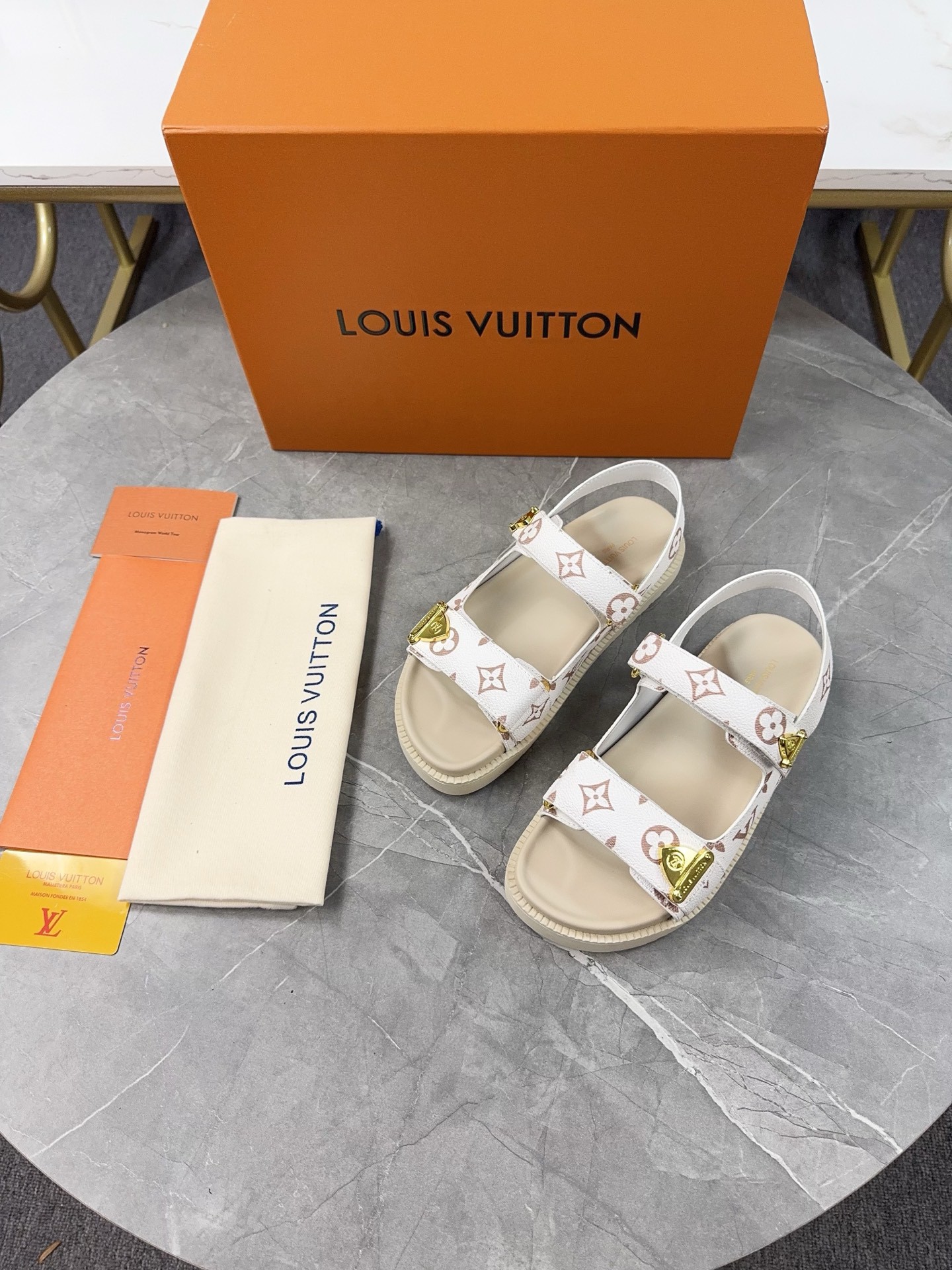 LV Couple Slipper