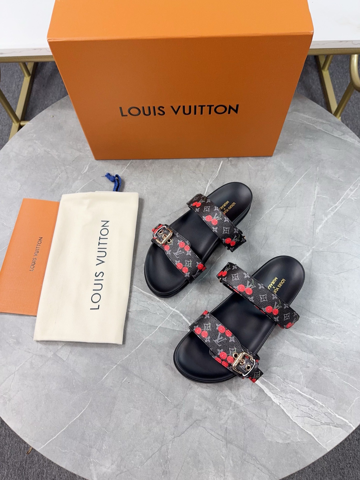 LV Couple Slipper