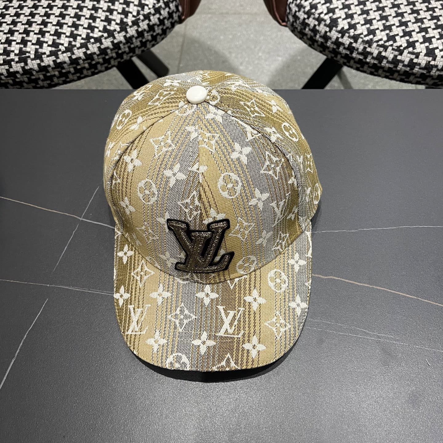LV Cap