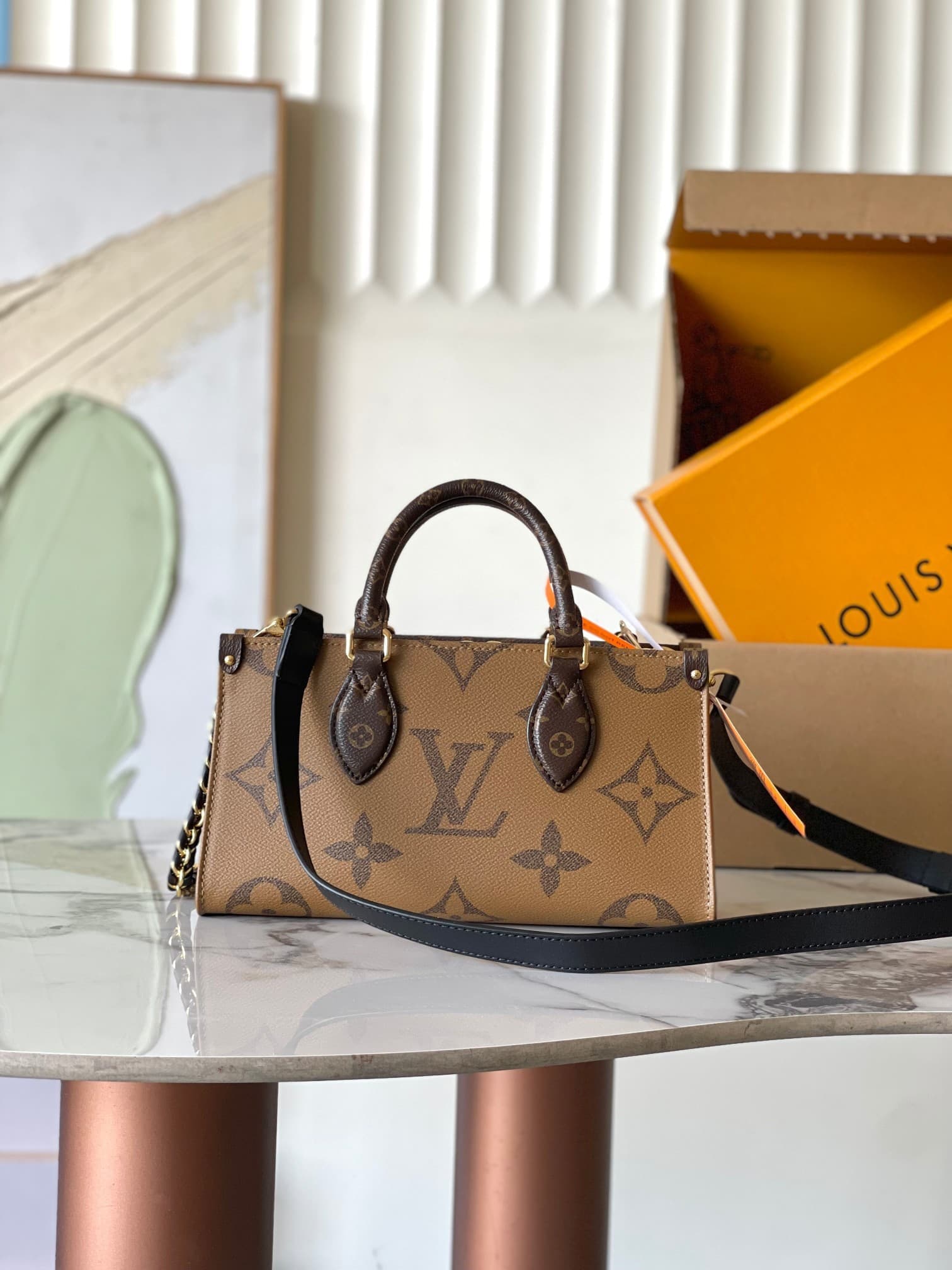LV Bag M14236