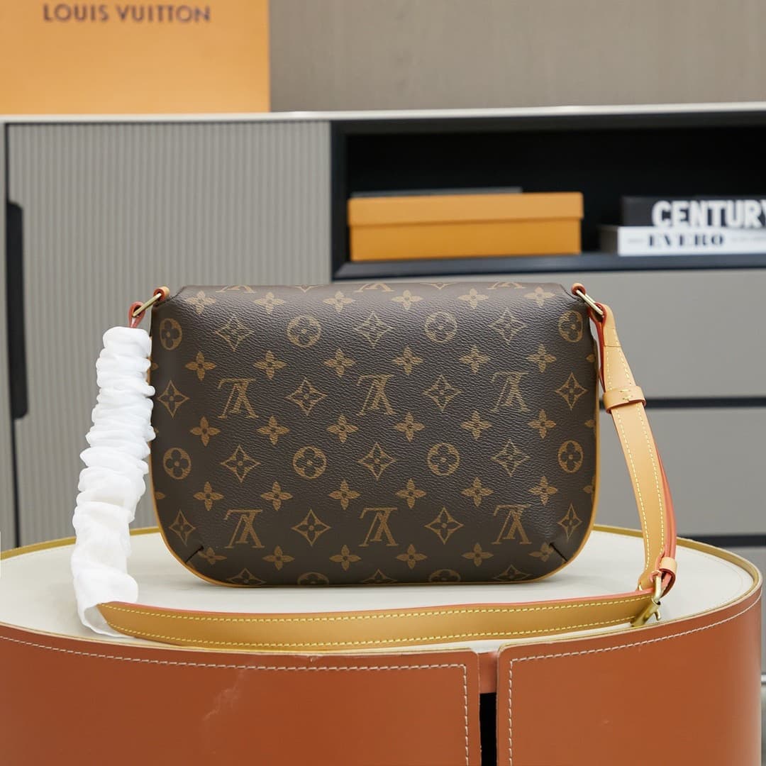 LV Bag M51257