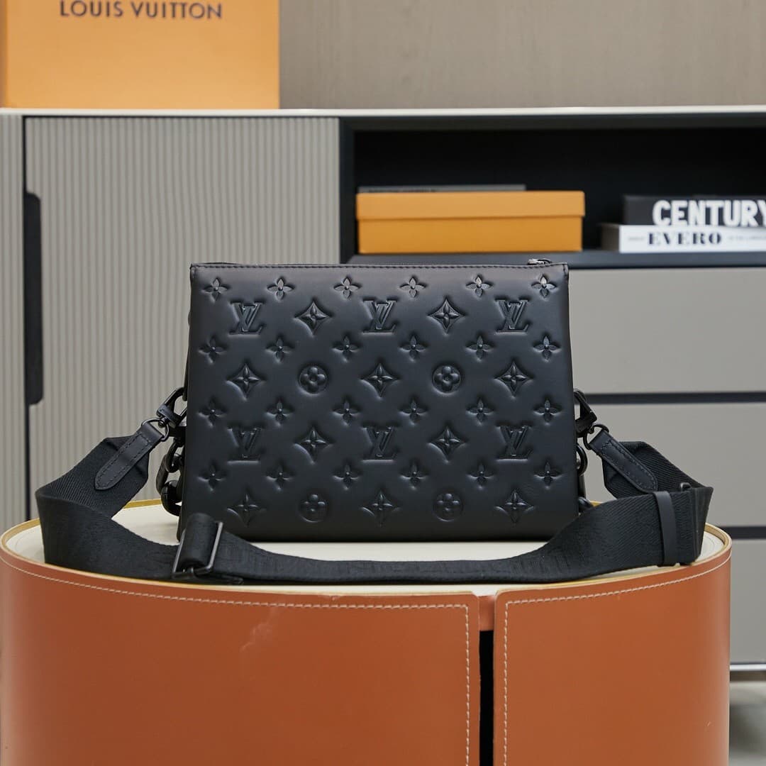 LV Bag M57790