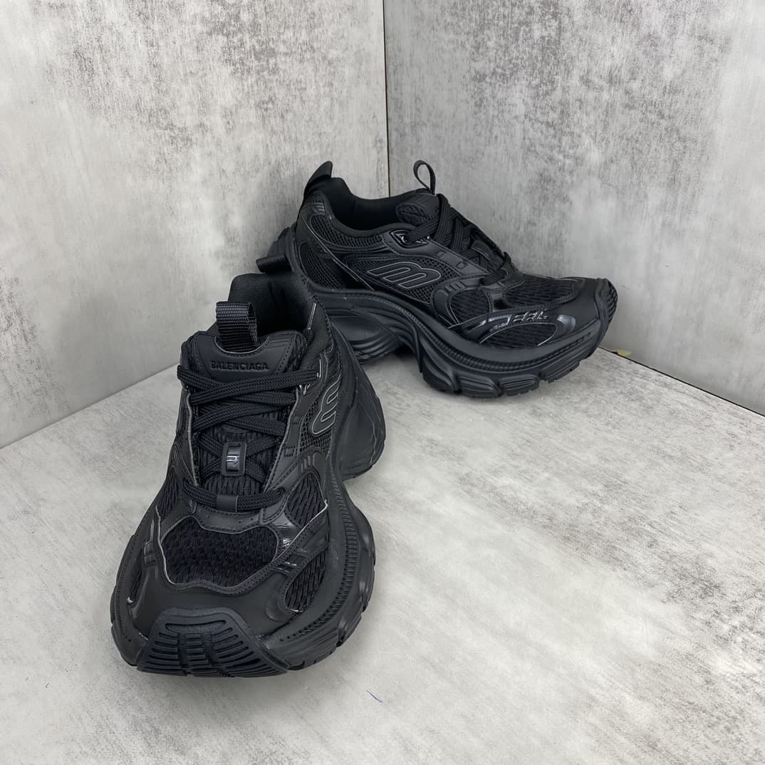 Balenciaga 10xl